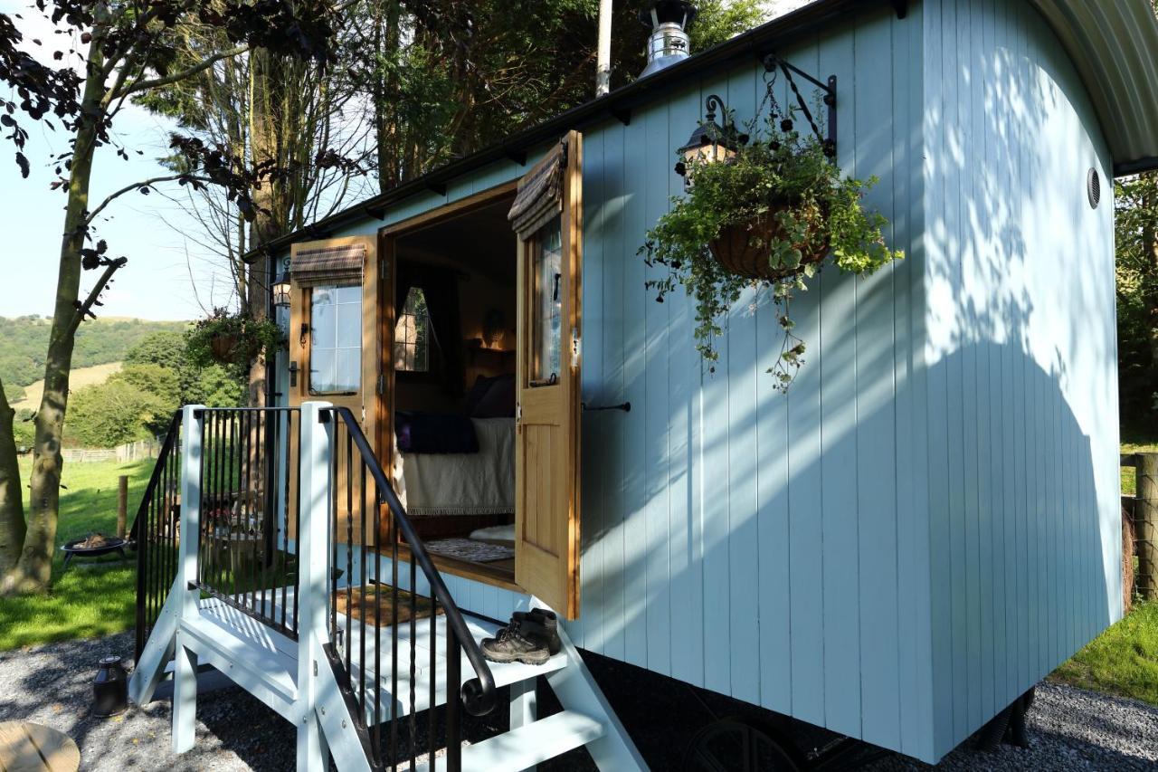 Upper Gelli Luxury Holiday Lodge, Converted Dairy & Cosy Shepherds Huts Welshpool Extérieur photo