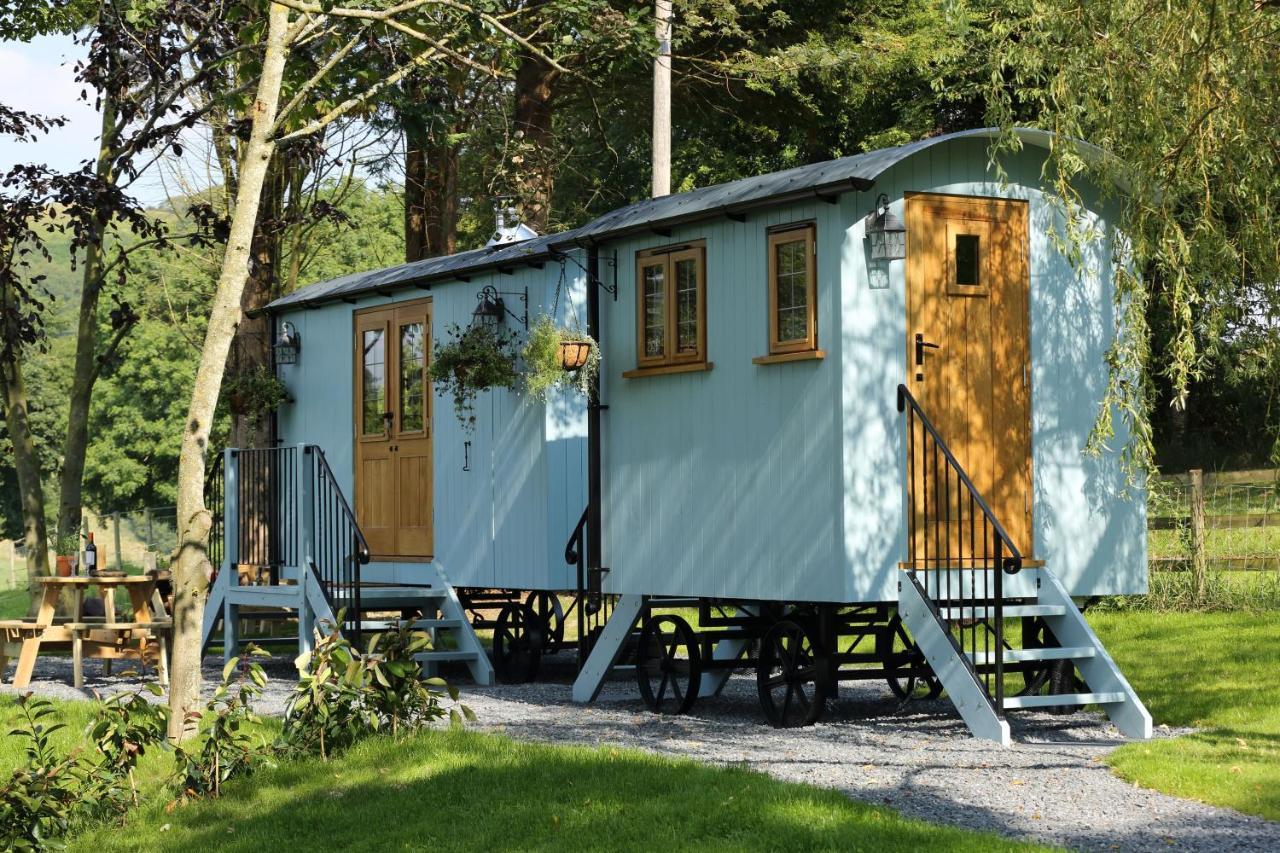Upper Gelli Luxury Holiday Lodge, Converted Dairy & Cosy Shepherds Huts Welshpool Extérieur photo